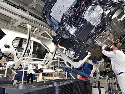 Volkswagen reanuda paulatinamente su producción en el mundo